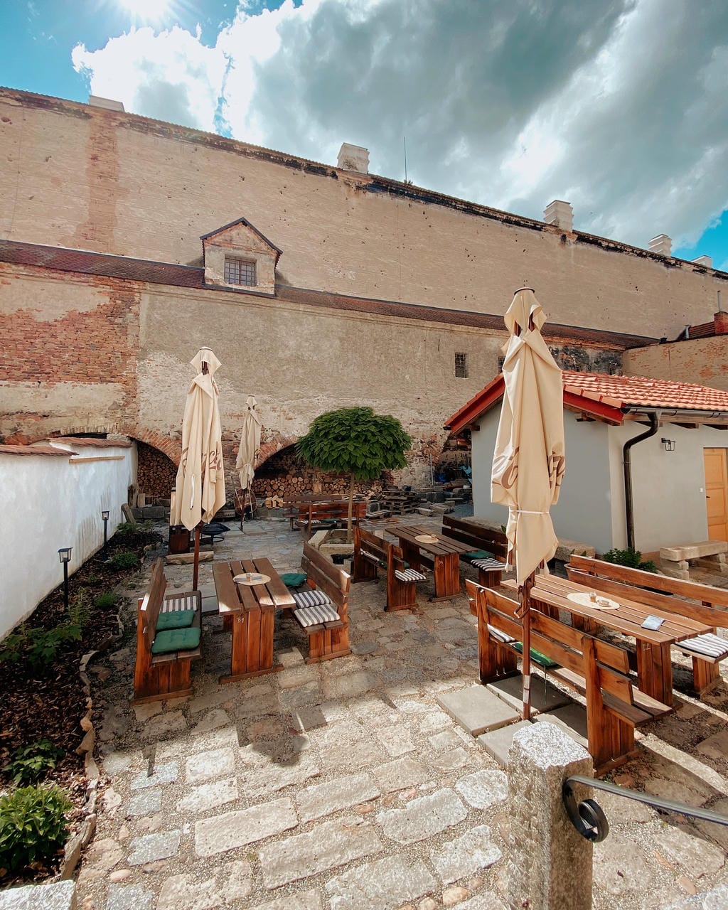 Soukromý dvorek V Klenbách pro týmové aktivity